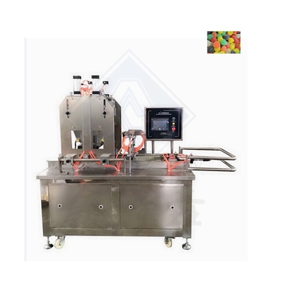 Máquina para hacer dulces de goma de frijoles blandos de 50 kg / h 1.5KW para una producción rápida y fácil